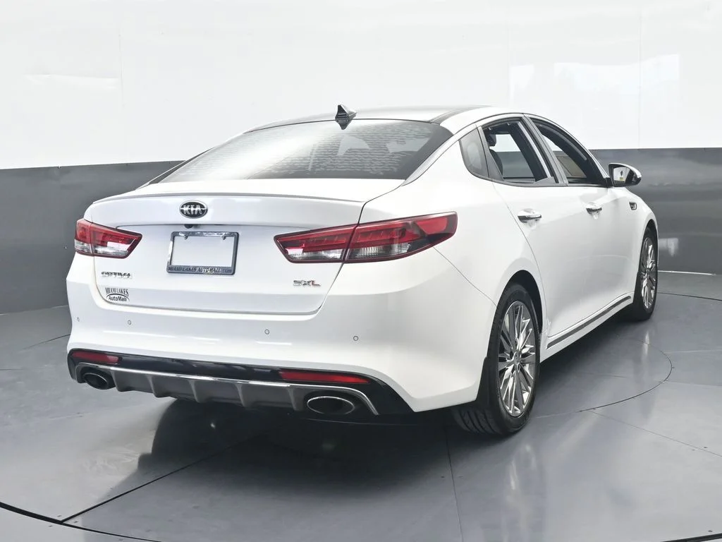 Used 2016 Snow White Pearl Kia SXL image 5