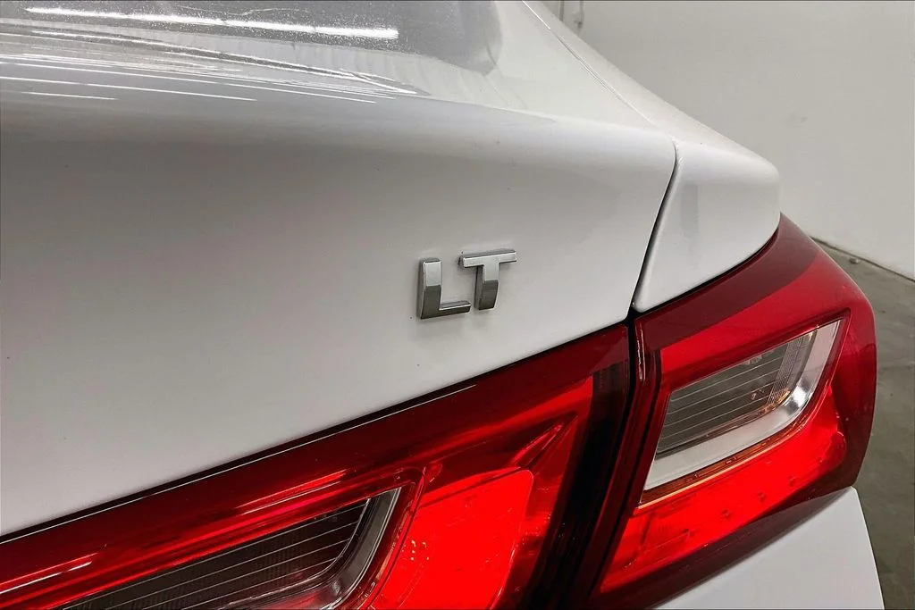 Used 2023 White Chevrolet LT image 24
