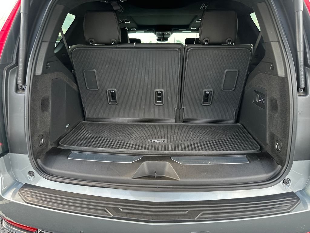Used 2024 Silver Cadillac Sport Platinum image 7