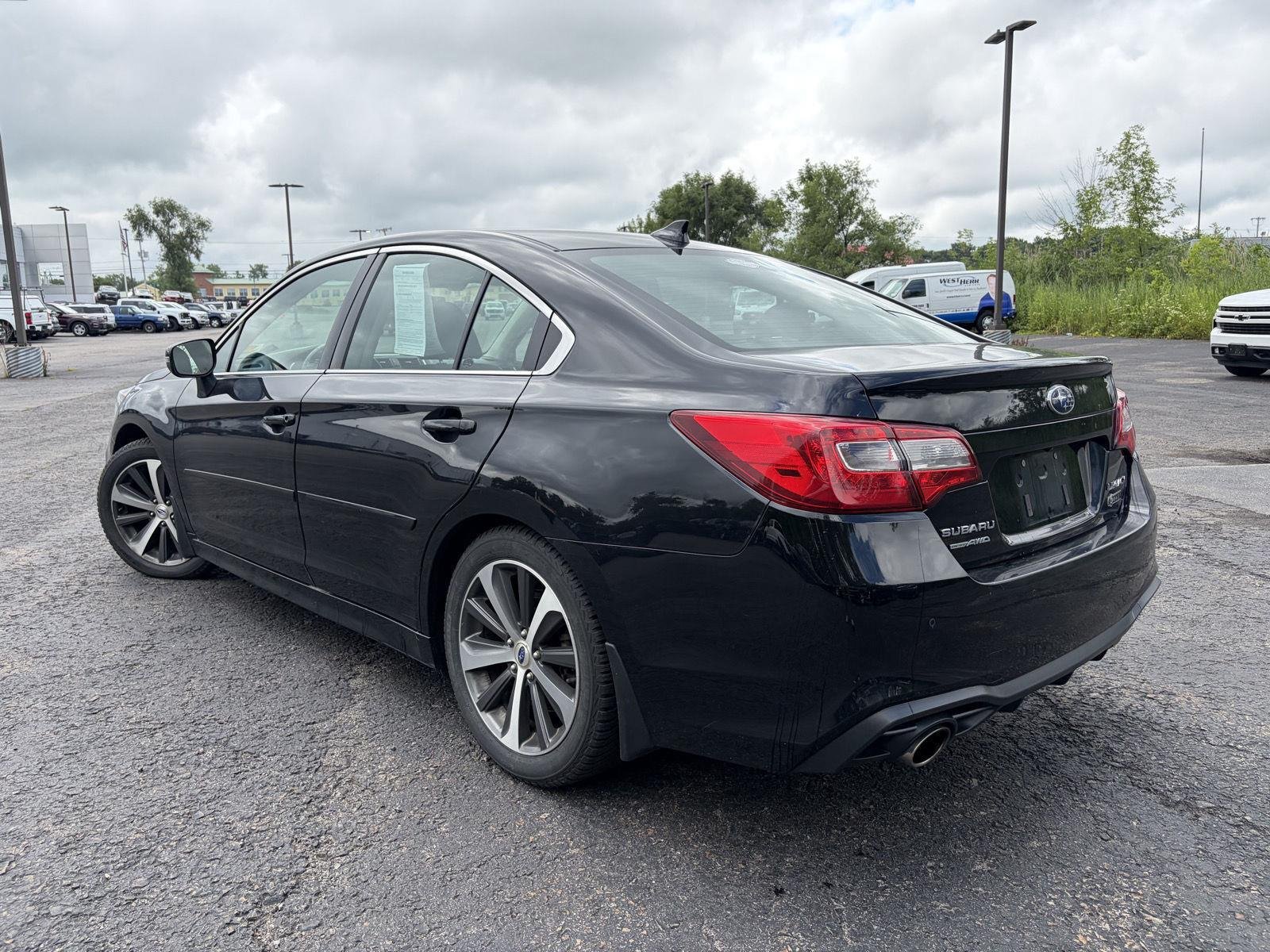 Used 2018 Crystal Black Silica Subaru Limited image 3