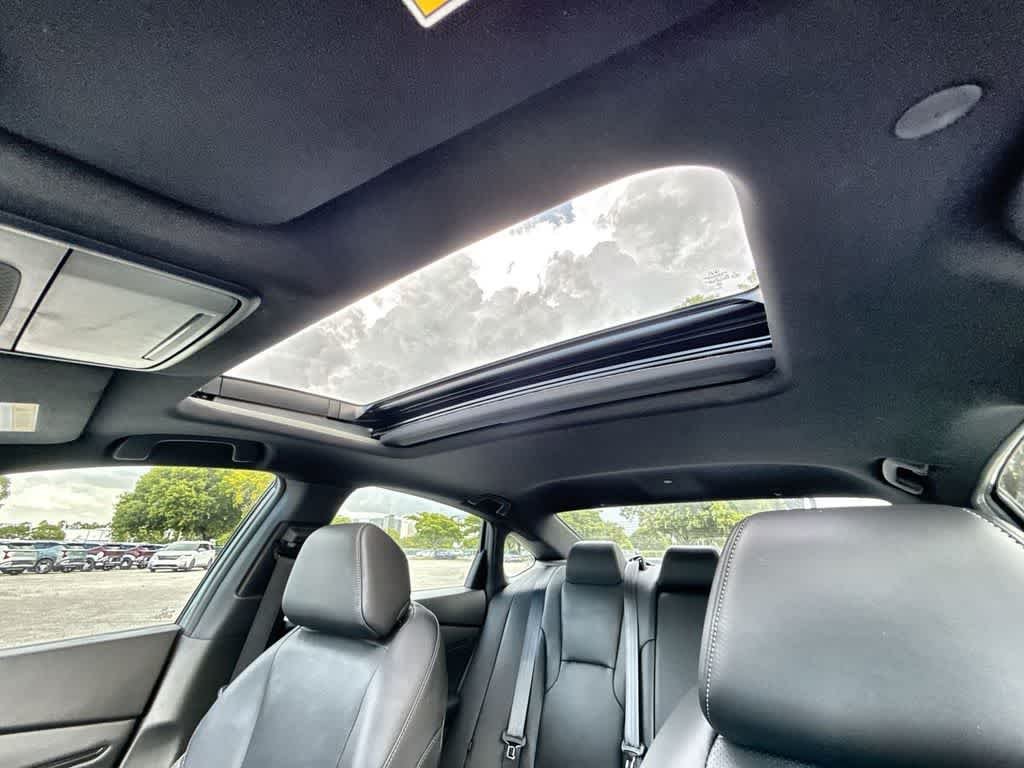 Used 2023  Honda  image 17