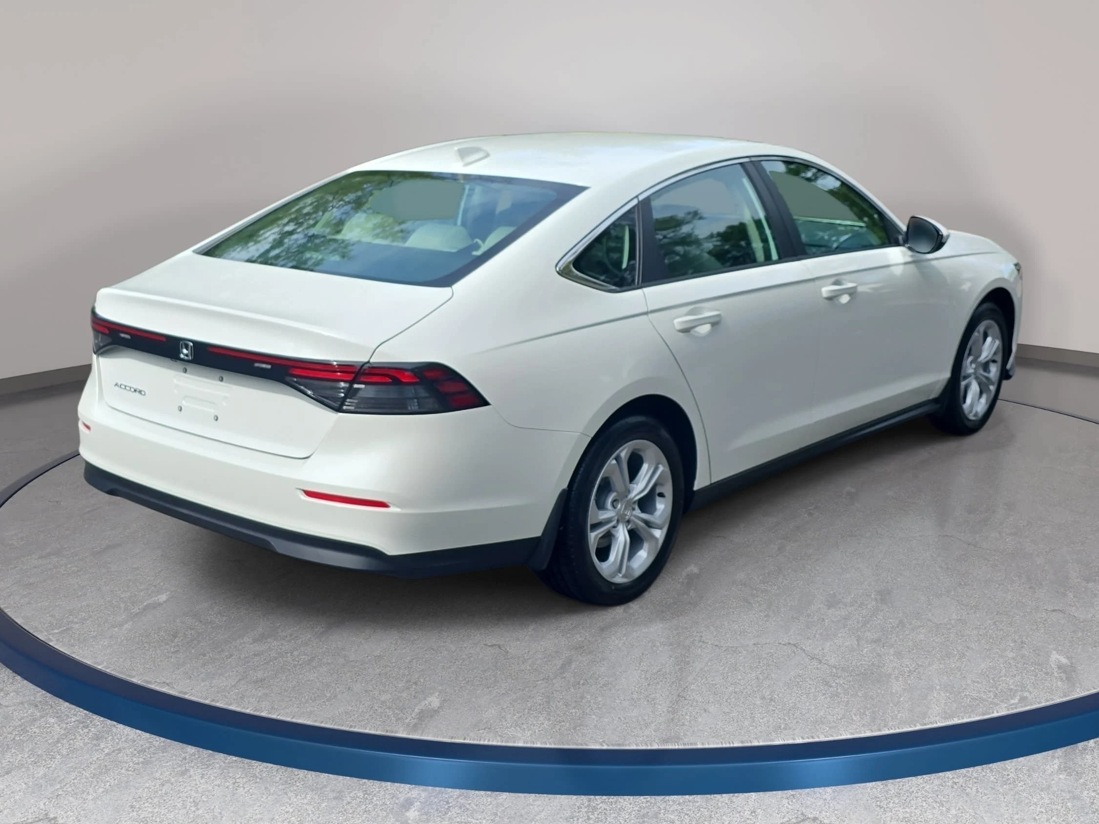 New 2026 Platinum White Pearl Honda LX image 5