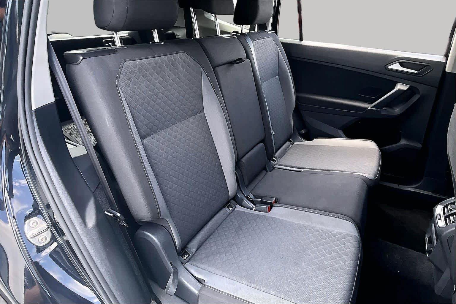 Used 2020 Deep Black Pearl Volkswagen S image 19