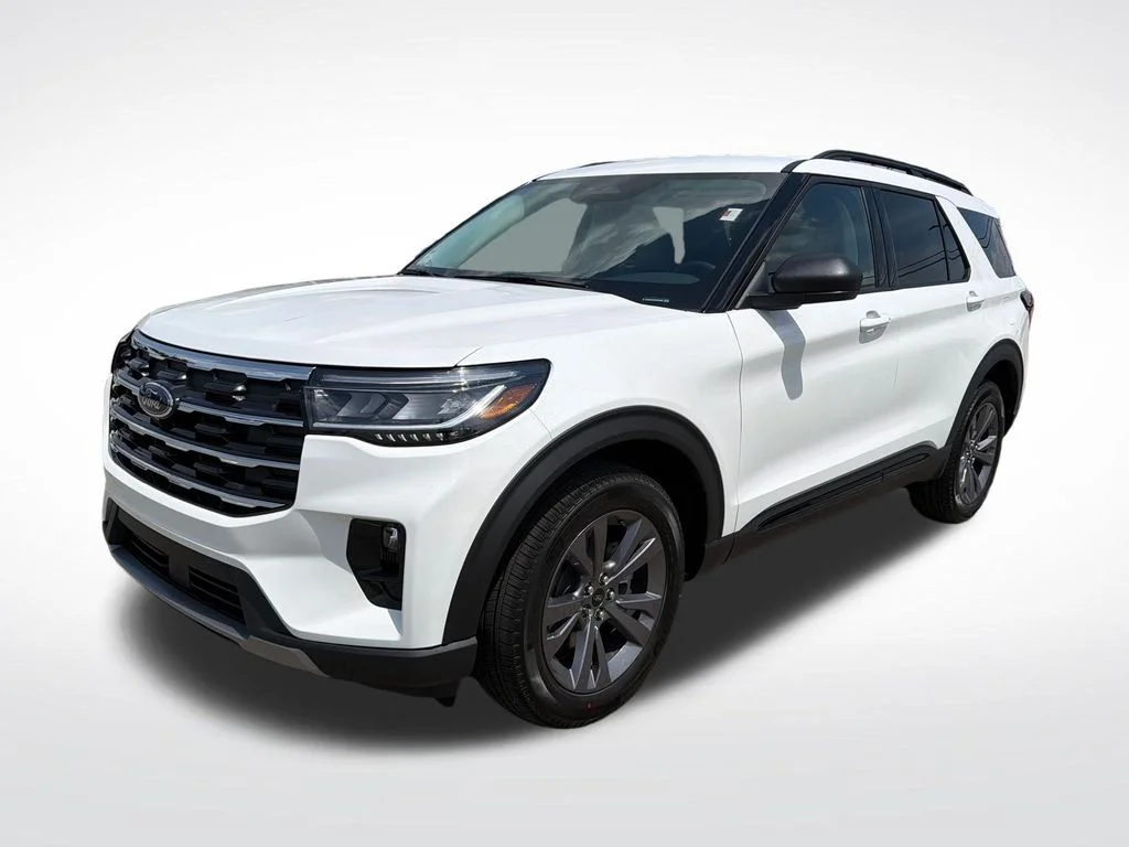 New 2026 Star White Metallic Tri-Coat Ford Active image 3