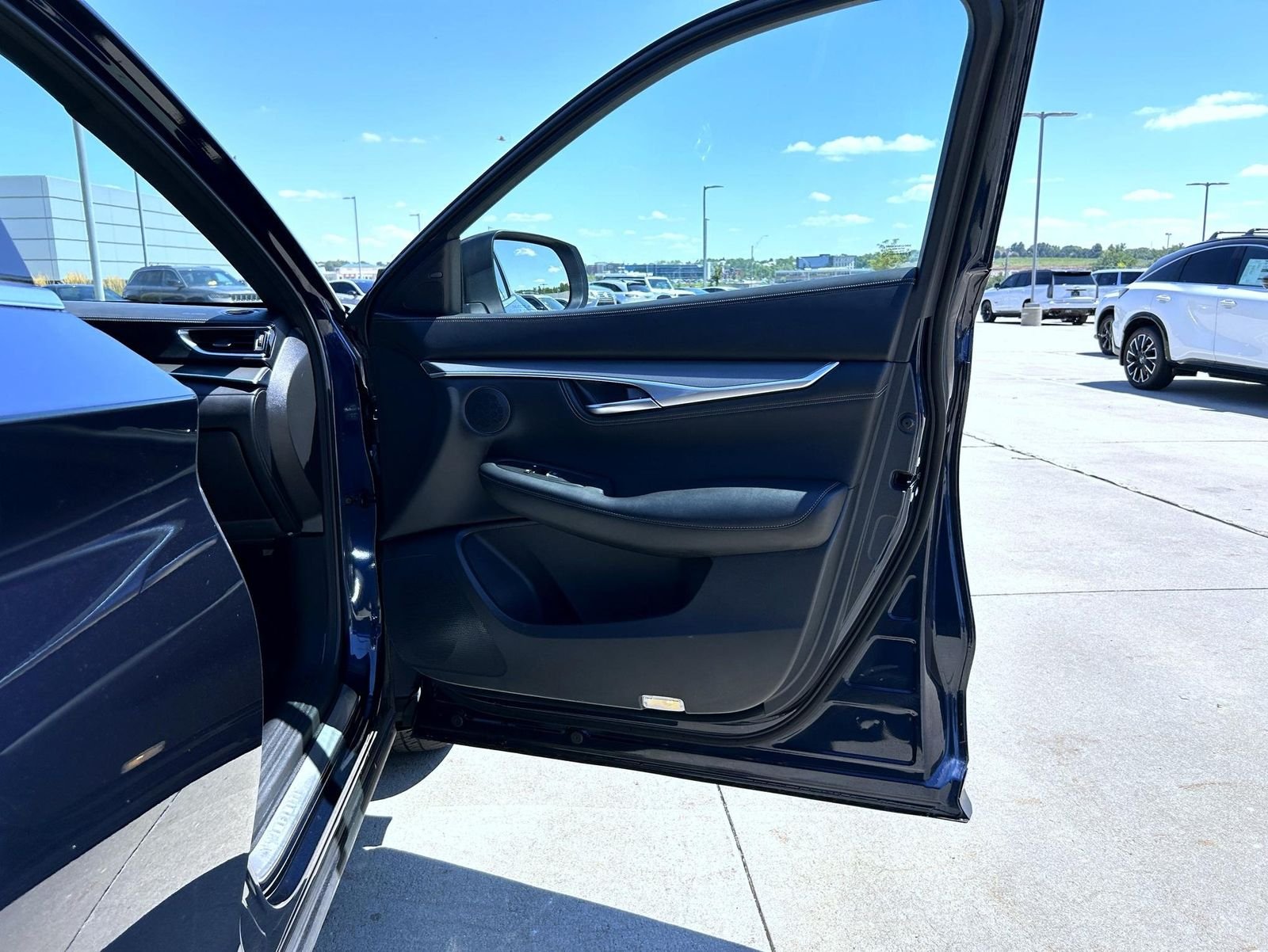 Certified Used 2023 Blue INFINITI LUXE image 16