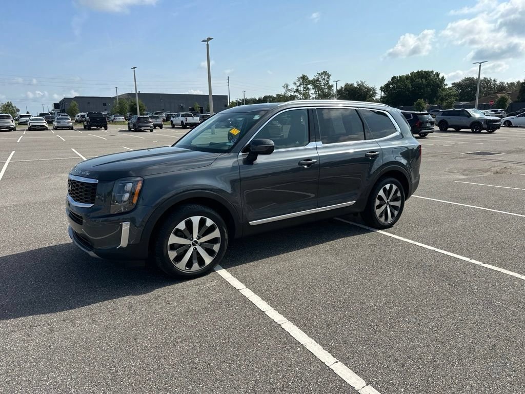 Certified Used 2022 Gray Kia EX image 12