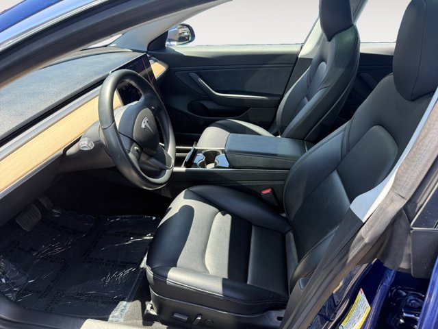 Used 2018 Deep Blue Metallic Tesla Long Range image 10