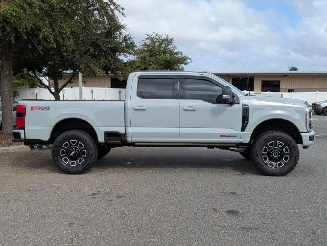 Used 2025 Avalanche Ford Platinum image 2