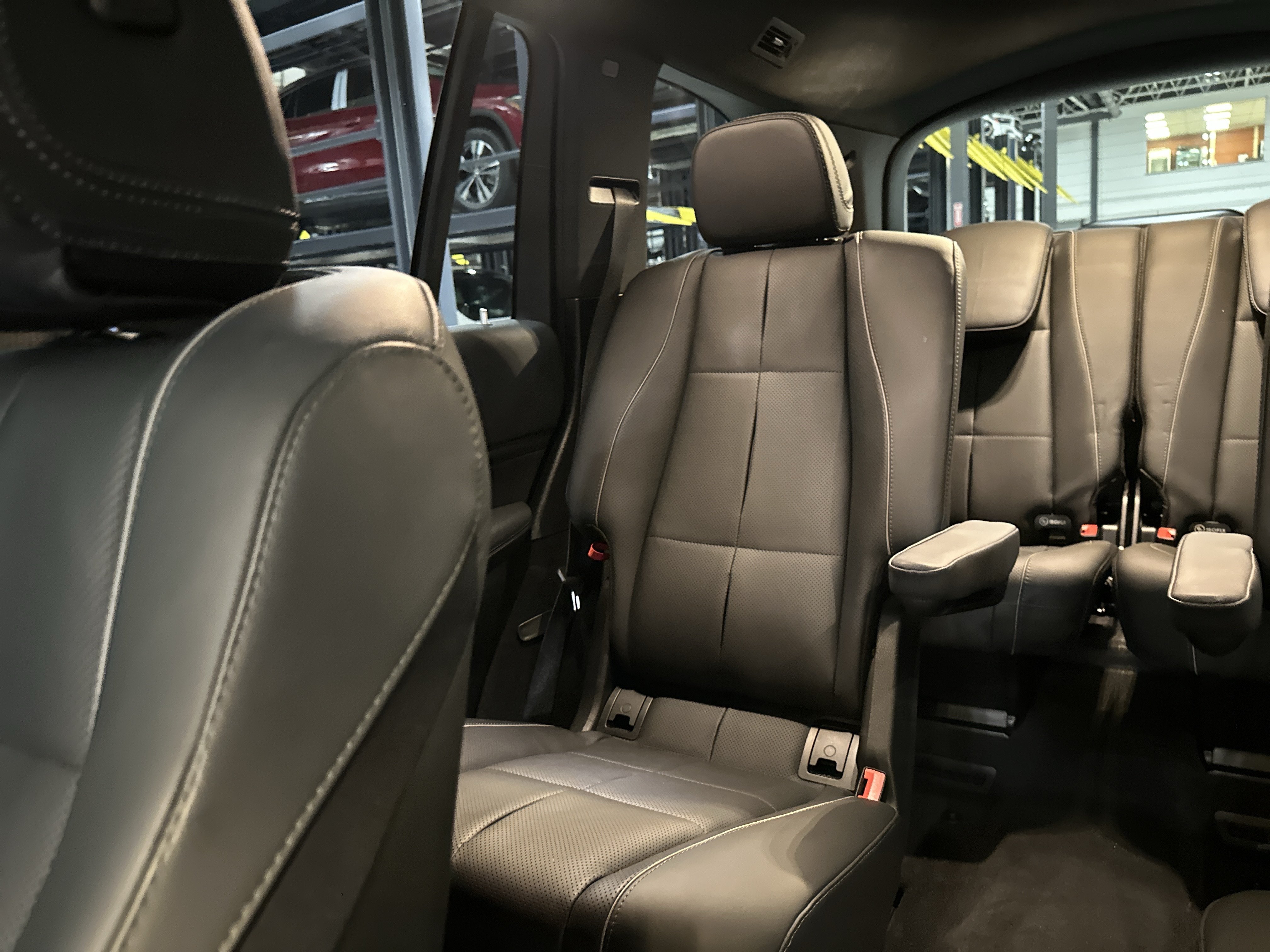 Certified Used 2024 MANUFAKTUR Alpine Grey Mercedes-Benz GLS 580 image 27