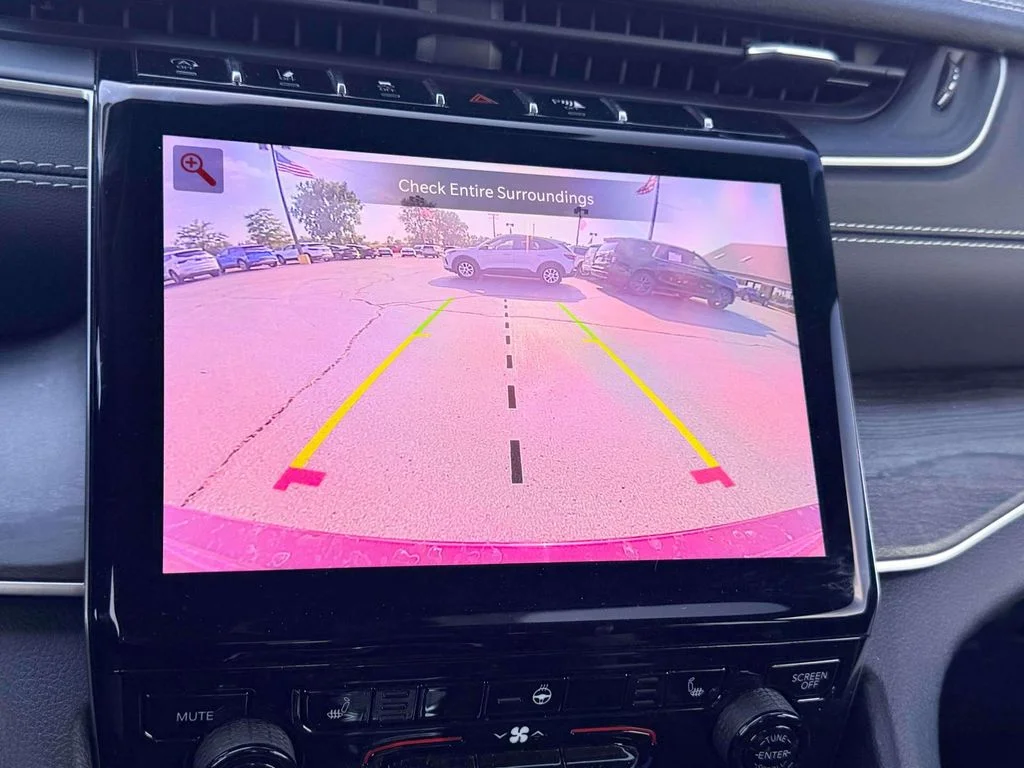 Used 2022 Red Jeep Limited image 22