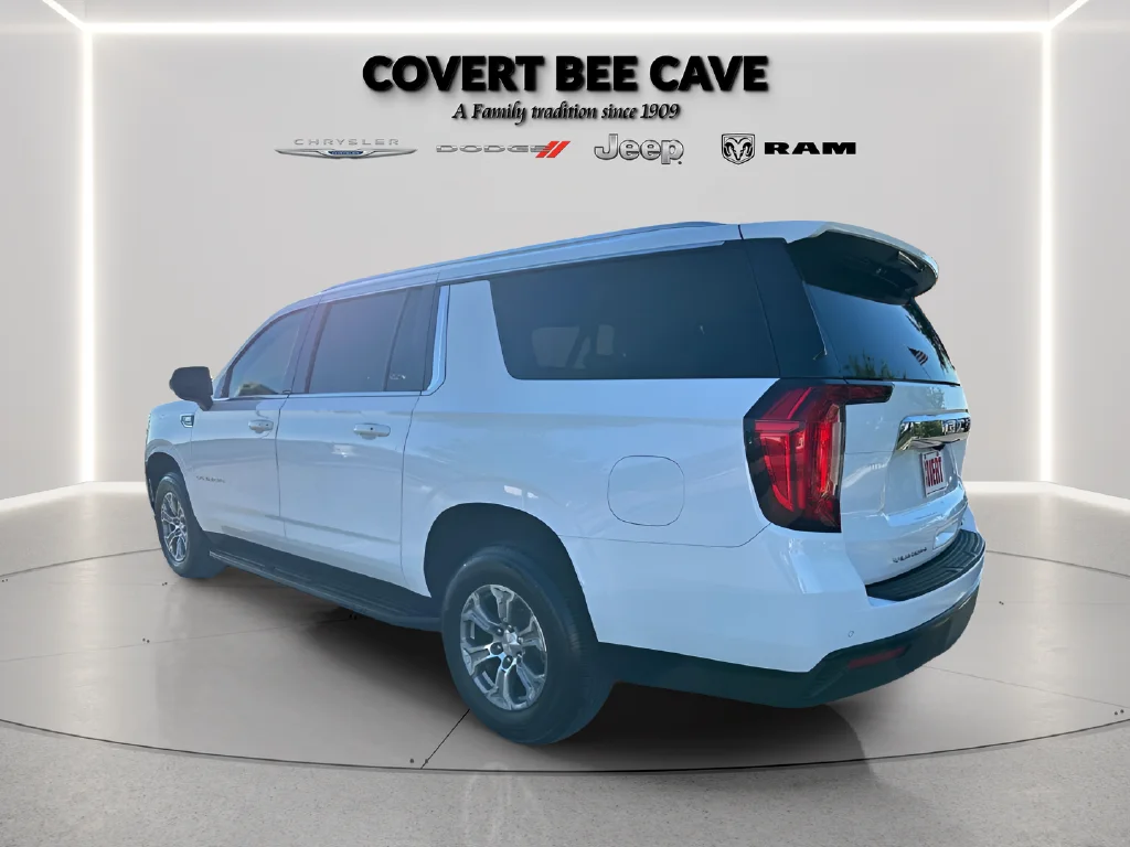 Used 2023 White GMC SLE image 9