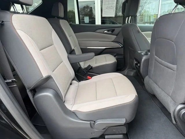 2025 Chevrolet Traverse LT - Photo 17