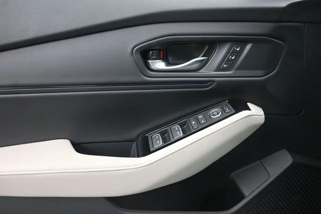 New 2026 Platinum White Pearl Honda Touring Hybrid image 29