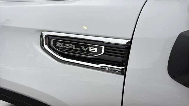 Used 2025 Summit White GMC SLT image 37
