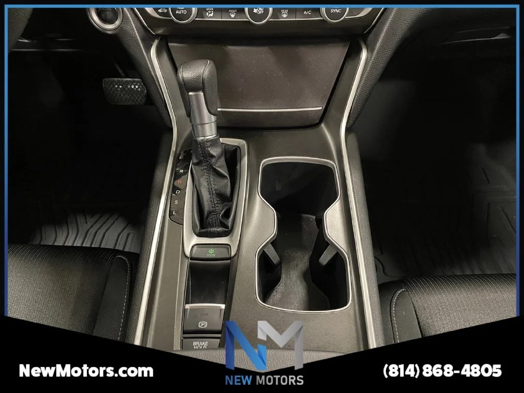 Used 2020 White Honda LX image 11