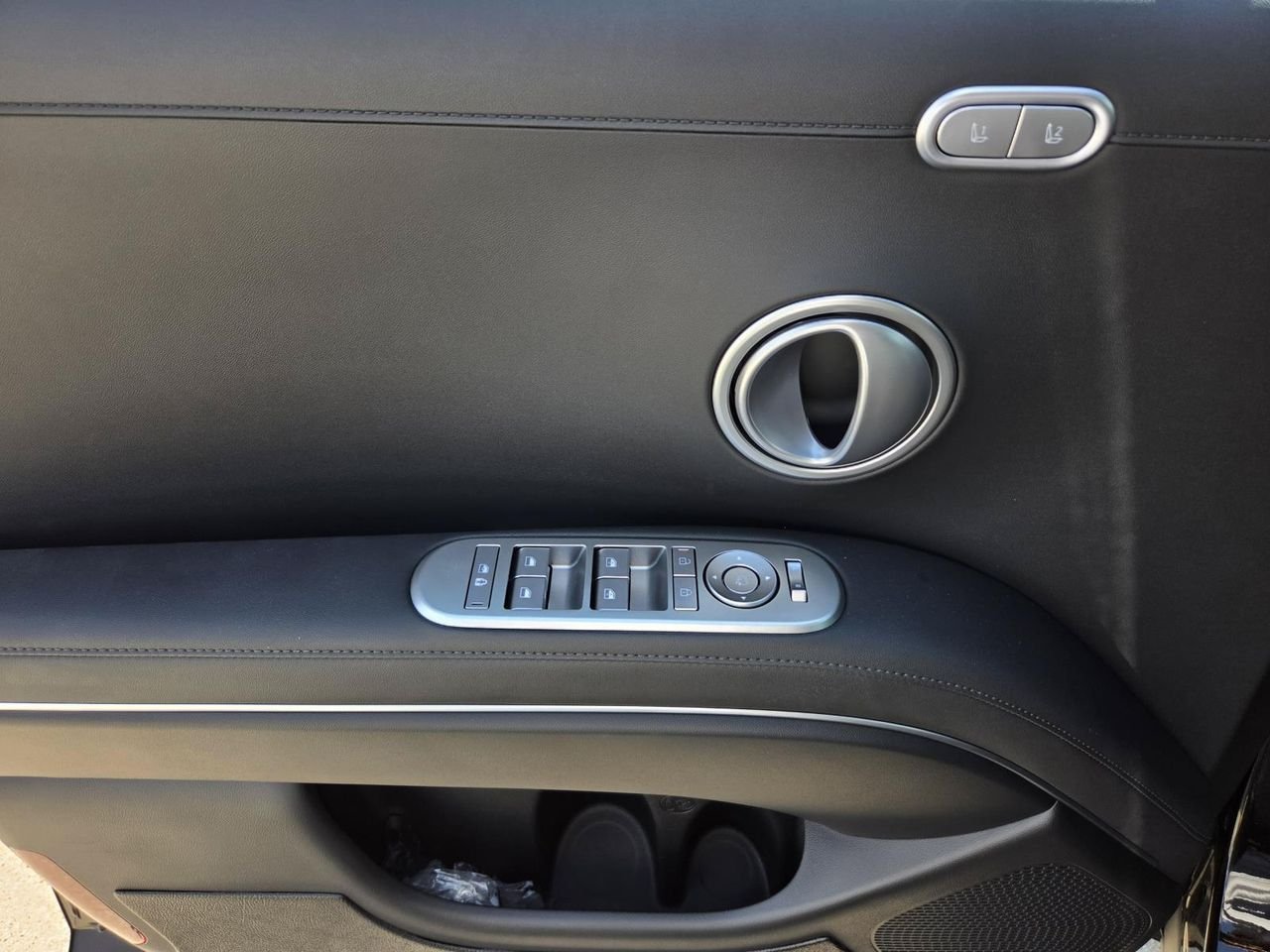 New 2027 Abyss Black Pearl Hyundai Limited 7P image 15