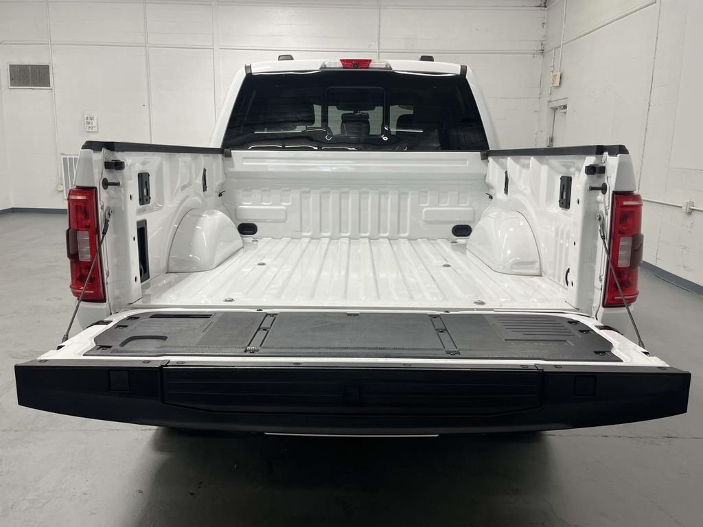 Used 2022 Oxford White Ford XLT Super Crew  4x4 5.0L 1 Owner 302A image 10