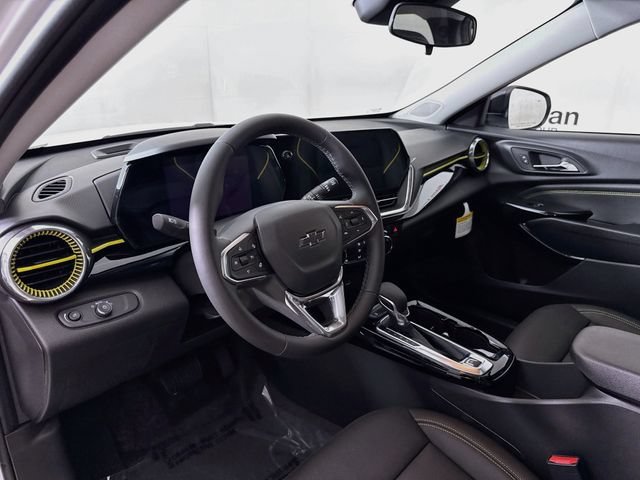 New 2026 Summit White Chevrolet ACTIV image 11