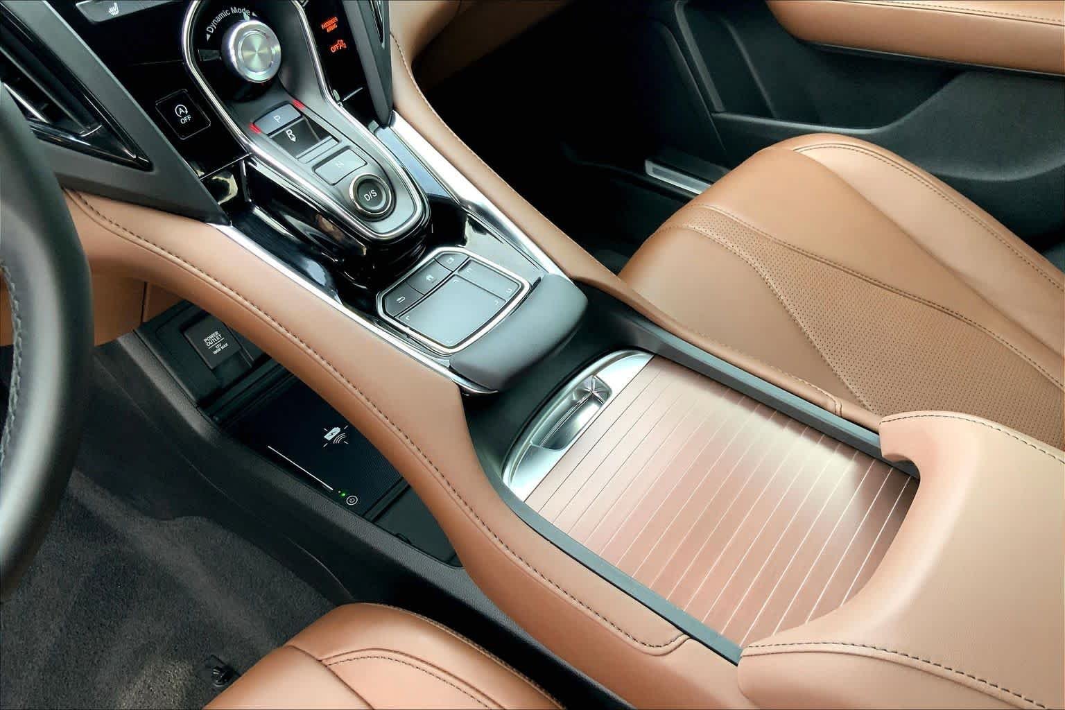 Used 2024 Liquid Carbon Metallic Acura w/Technology Package image 16