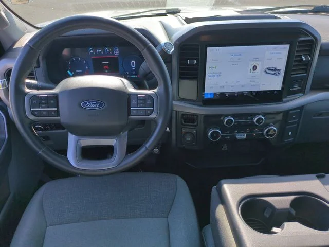 Used 2025 White Ford XLT image 27