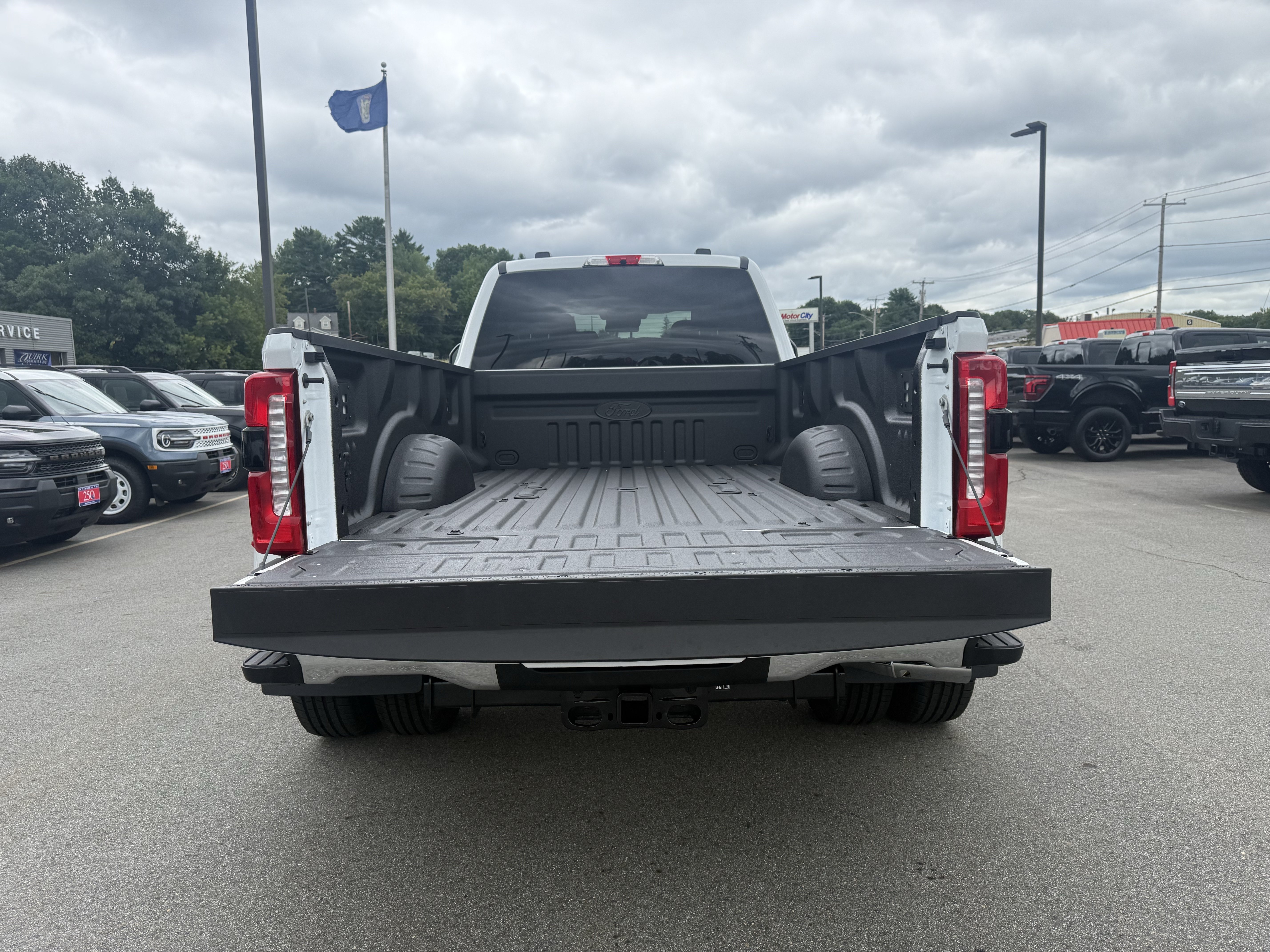New 2026 Oxford White Ford F-350® Lariat® image 8