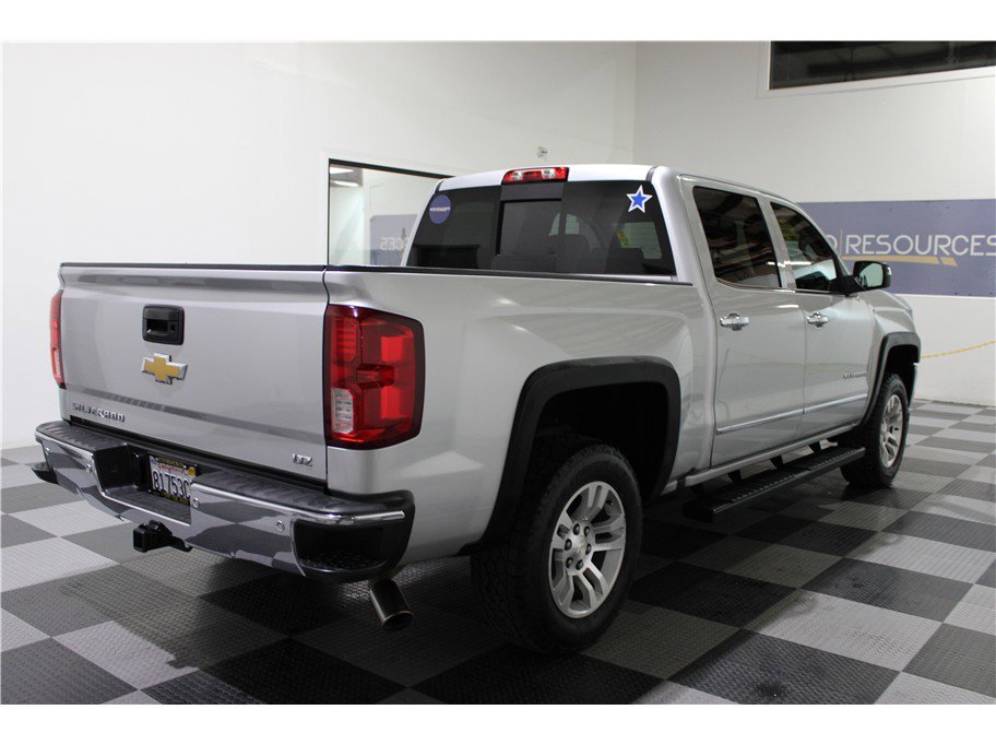 2017 Chevrolet Silverado 1500 LTZ photo 4