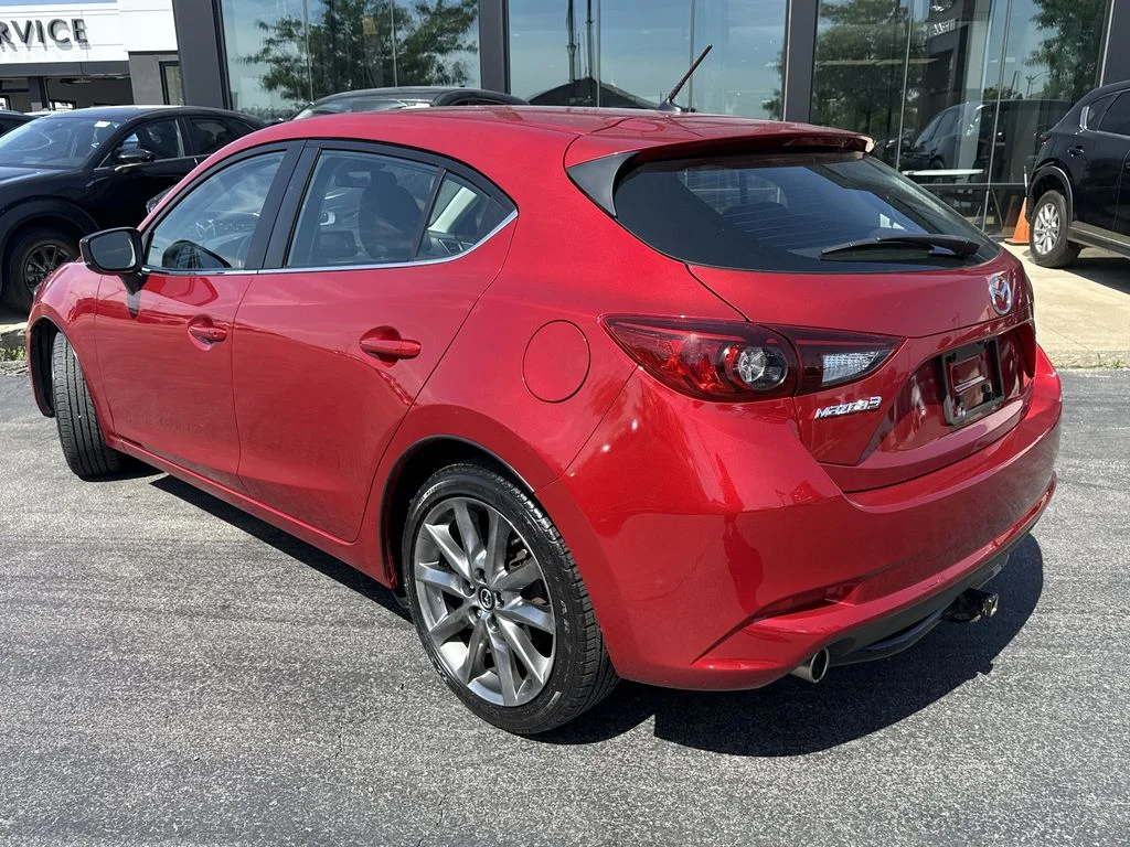 Used 2018 Red Mazda Touring image 9