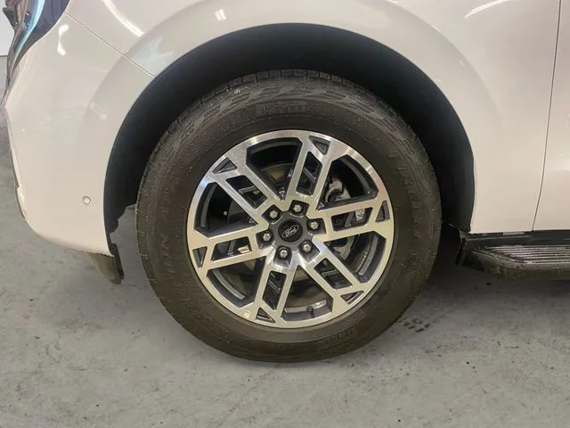Used 2025 White Ford Active image 9