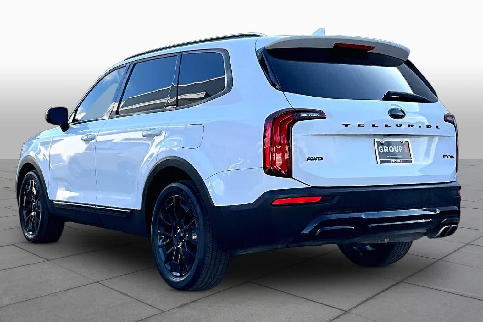 Used 2021 Glacial White Pearl Kia EX image 12