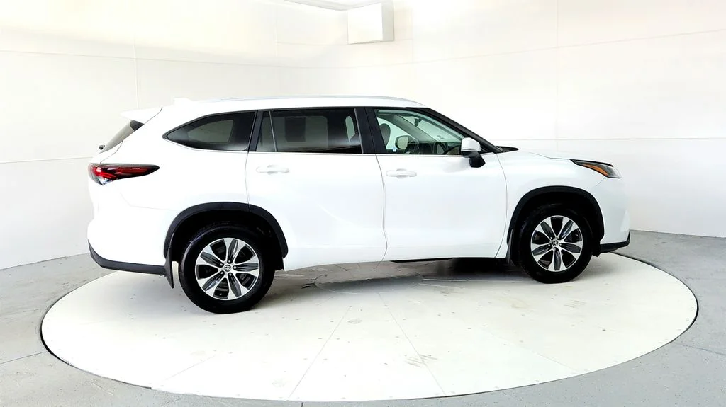 Certified Used 2024 Beige Toyota XLE image 6
