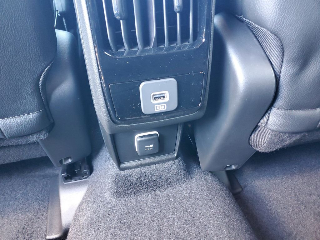 New 2026 Hydro Blue Pearlcoat Jeep Latitude image 10