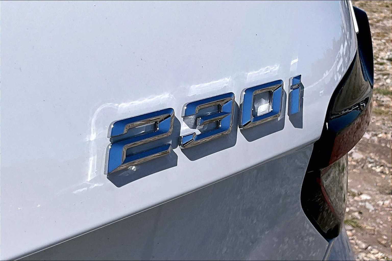 2025 BMW 2 Series 230i - Photo 6