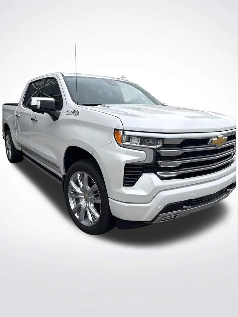 Used 2024 White Chevrolet High Country image 10