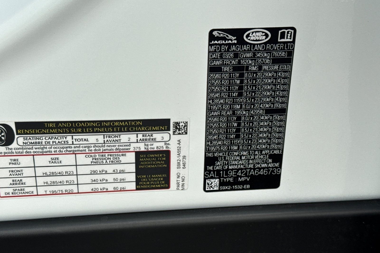 New 2026 Fuji White Land Rover Dynamic SE image 35