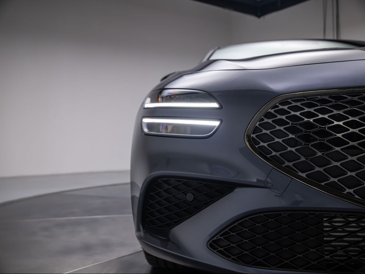 New 2026 Ceres Blue Genesis 3.3T PRESTIGE GRAPHITE image 14