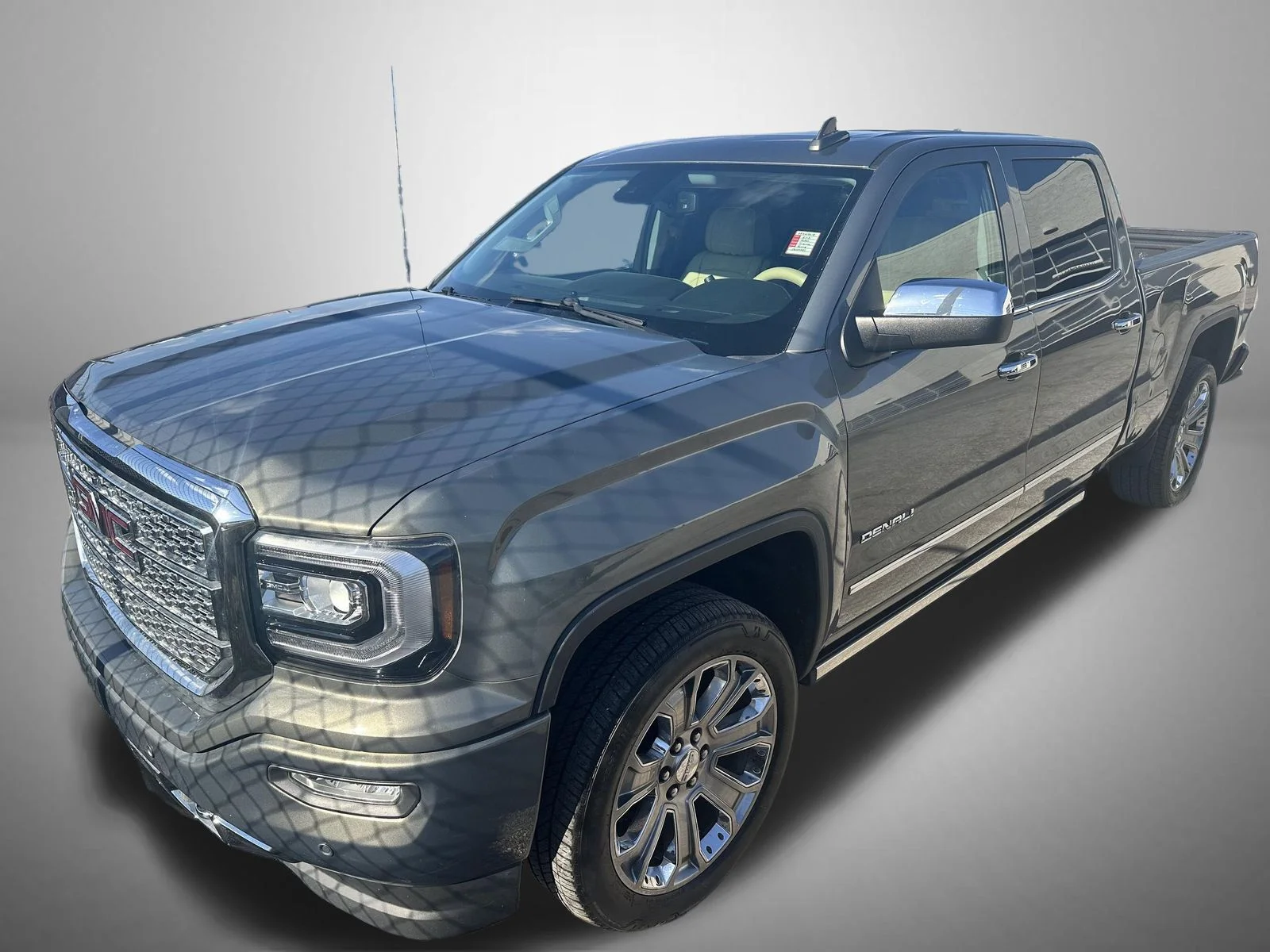 2018 GMC Sierra 4WD Crew Cab Standard Box's photo