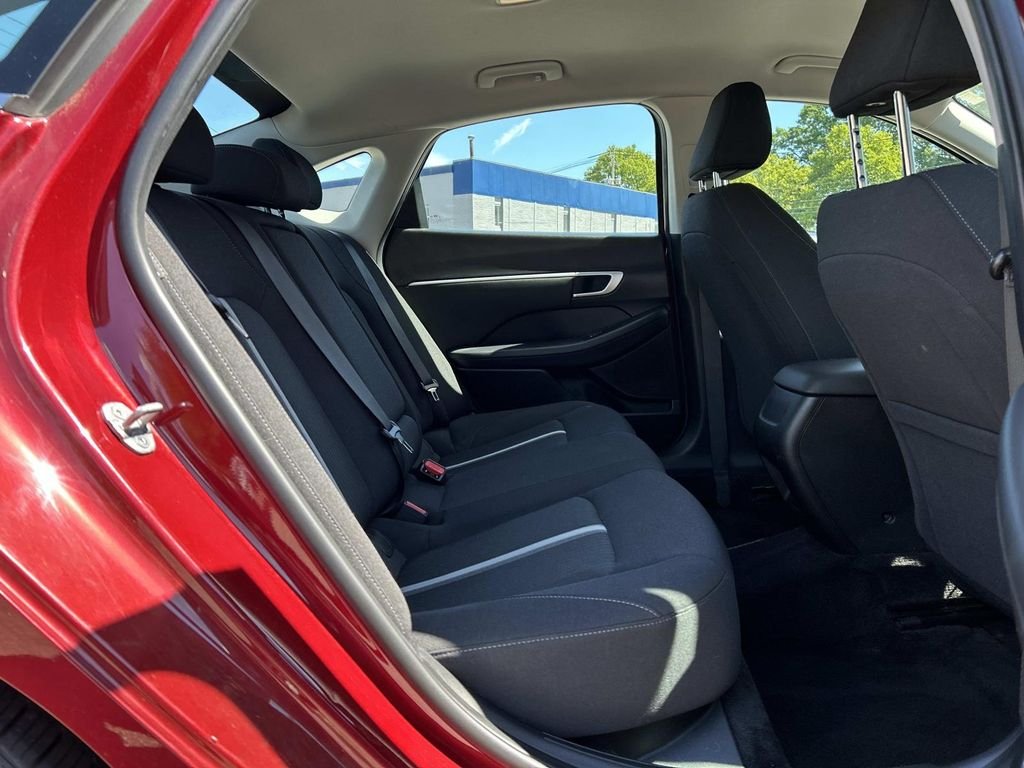 Used 2024 Red Hyundai SEL image 14