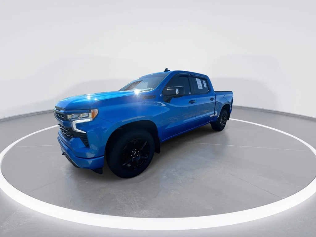 Used 2025 Blue Chevrolet RST image 4