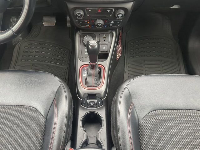 Used 2020 Silver Jeep Trailhawk image 21