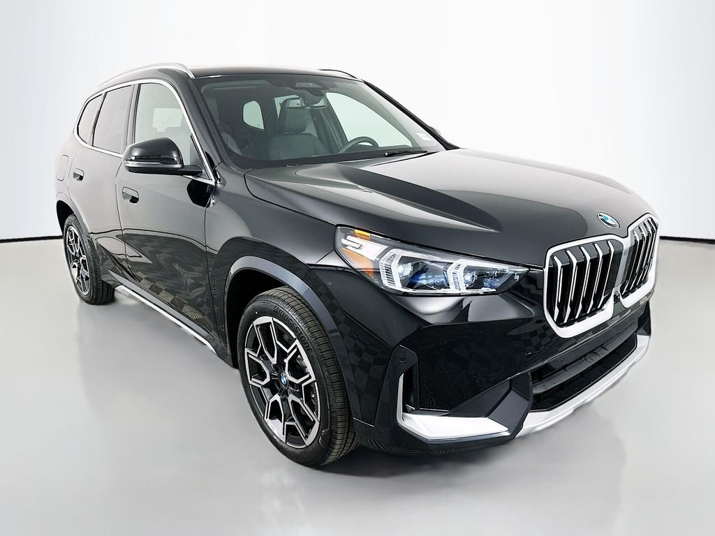 Used 2026 Jet Black BMW xDrive28i image 3