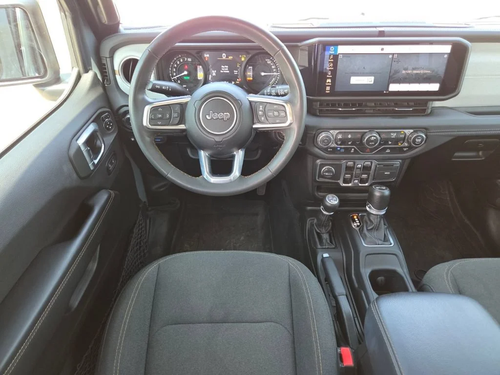 Used 2024 Anvil Clear Coat Jeep Sahara image 26
