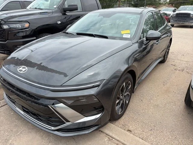 2025 Hyundai Sonata SEL's photo