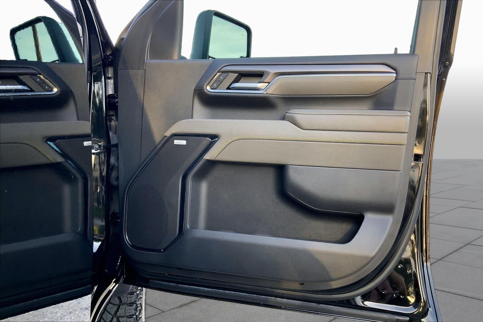 Used 2024 Black Chevrolet ZR2 image 23