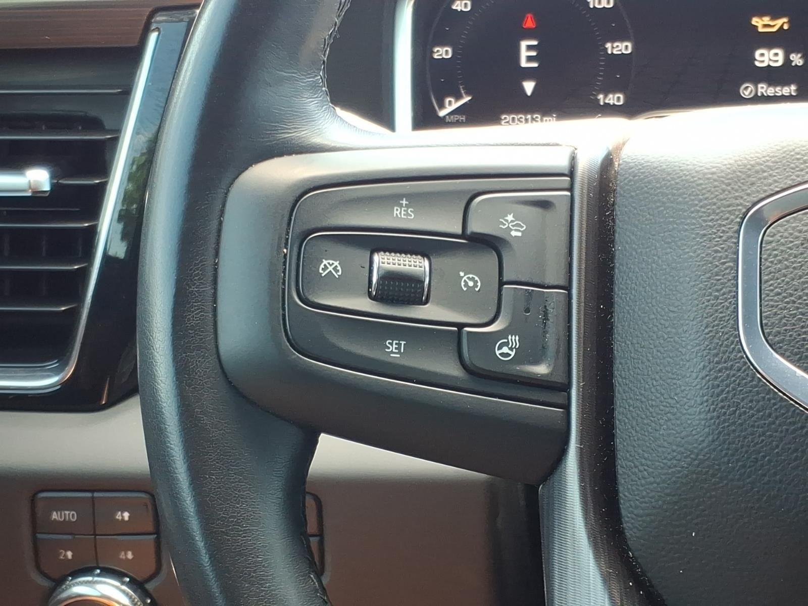 Used 2025 White Frost Tricoat GMC Denali Ultimate image 27