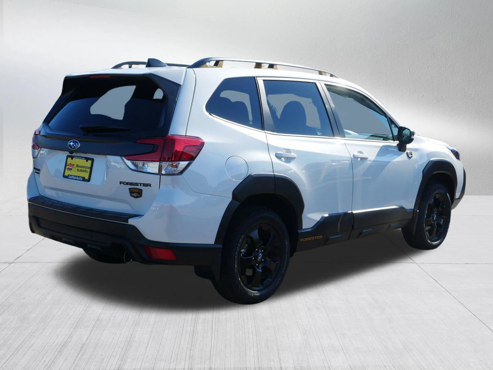 Used 2025 Crystal White Pearl Subaru Wilderness image 7