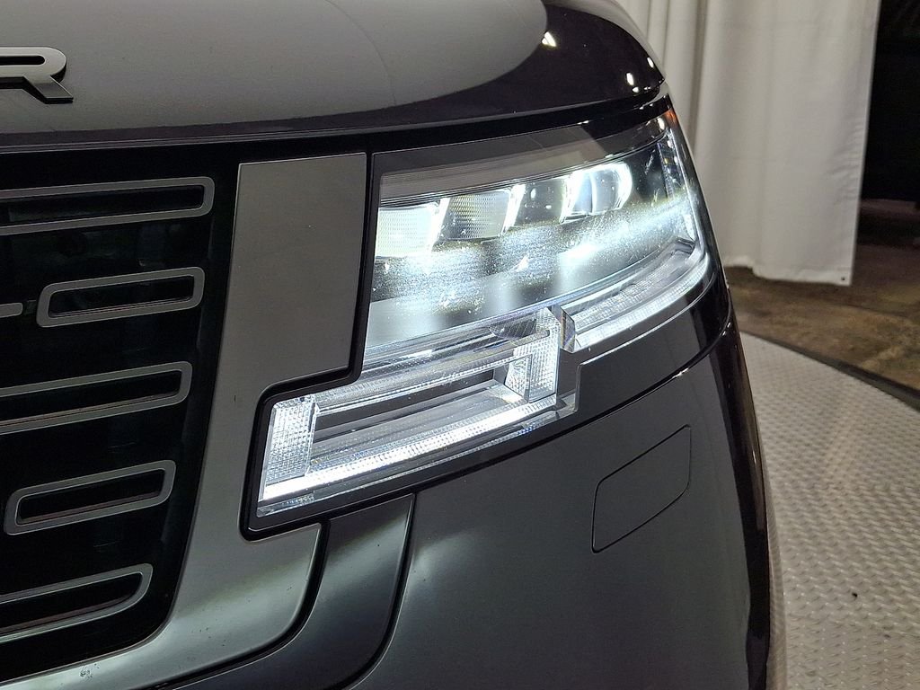 Used 2023  Land Rover Autobiography image 9