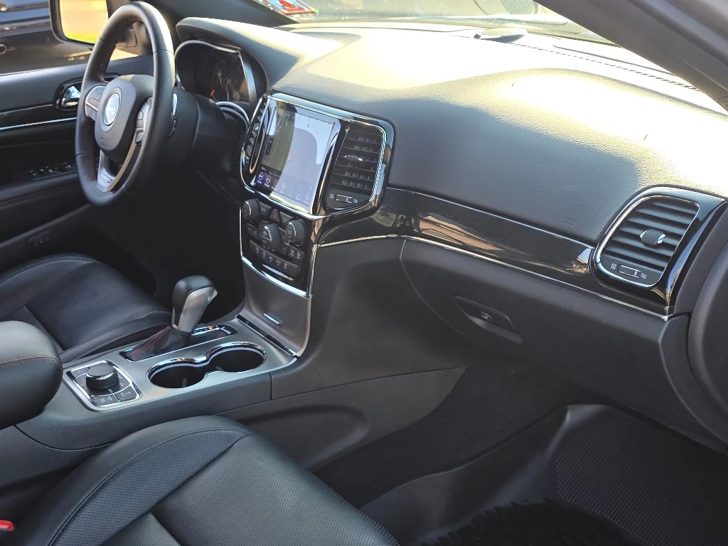 Used 2020 Billet Silver Metallic Clear Coat Jeep Trailhawk image 19