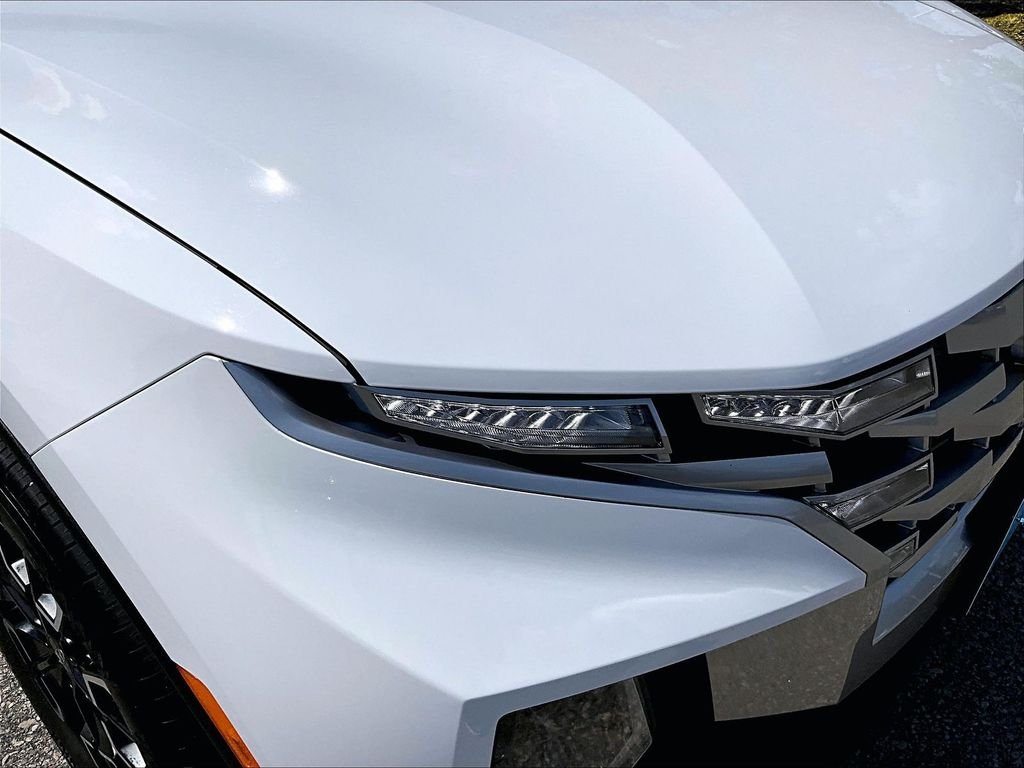 Used 2024 White Hyundai SEL image 32