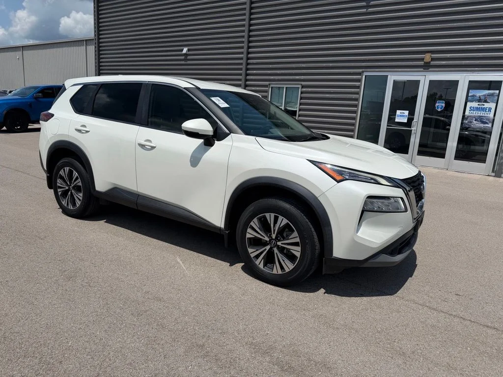 Used 2023 White Nissan SV image 2