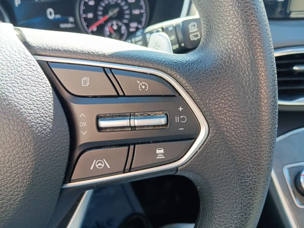 Used 2022 Shimmering Silver Hyundai SEL image 18